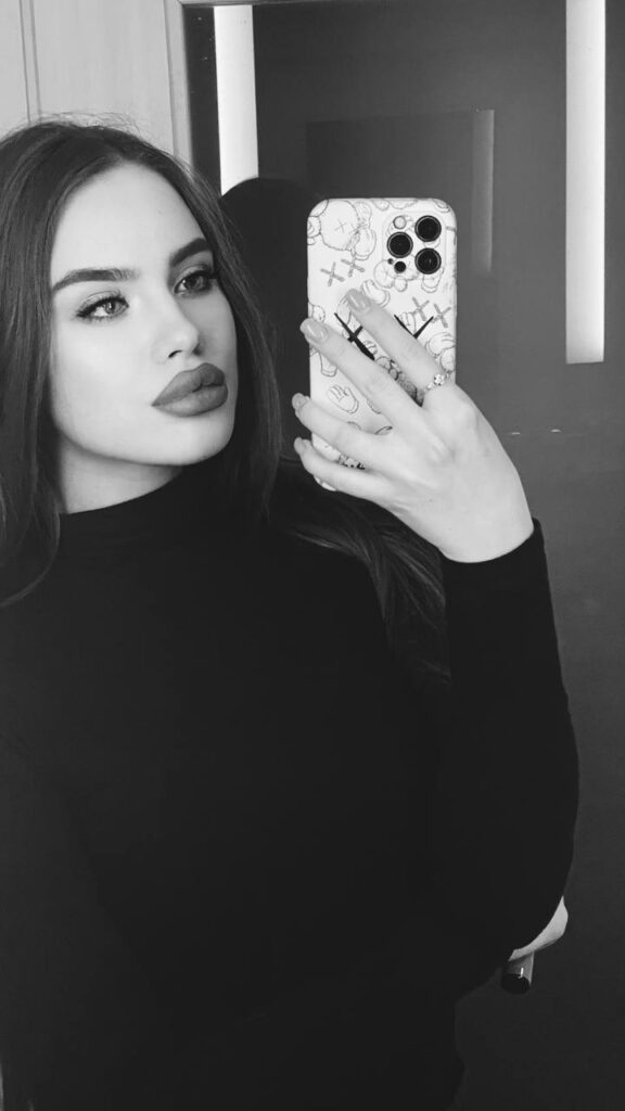 Девушка на час Юля Premium Models