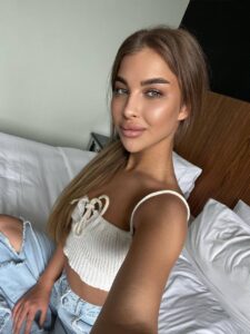 Элитная девушка Амели Drive Models