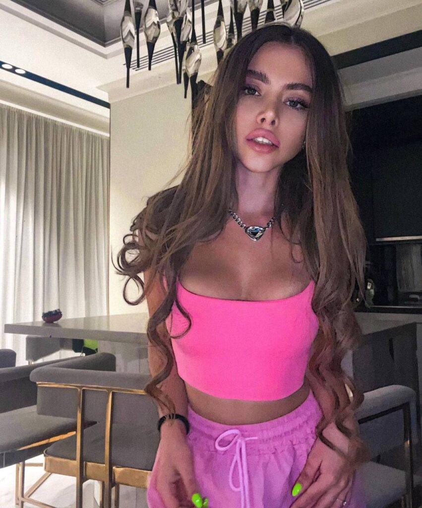 Элитная эскорт-модель Мира Drive Models